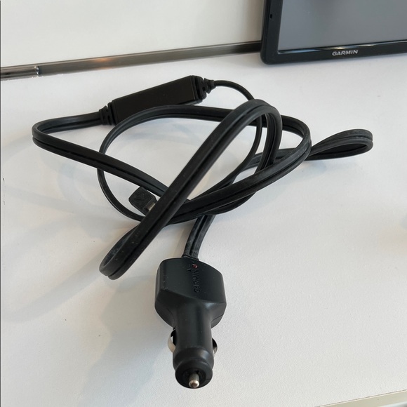 Garmin Black Navigation System - Picture 3 of 6